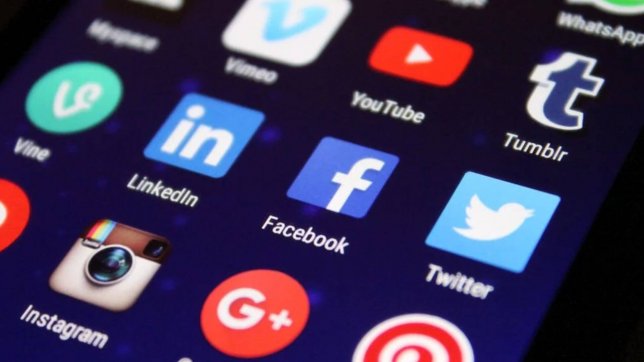 Social Media Websites συλλογή δεδομένων