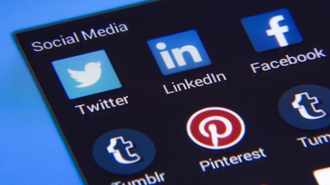 αλλεγές στη βιομηχανία των Social media Sites